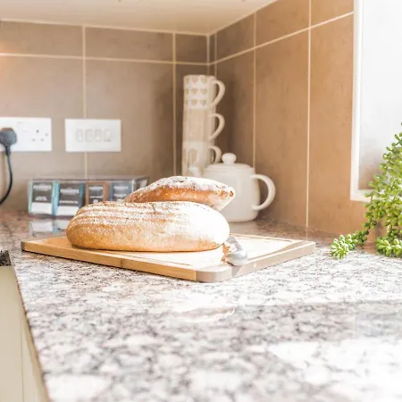 Pass The Keys Farrers View - Stylish Split Level Home In Levens Village * Kendal